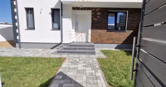Apartament Titan