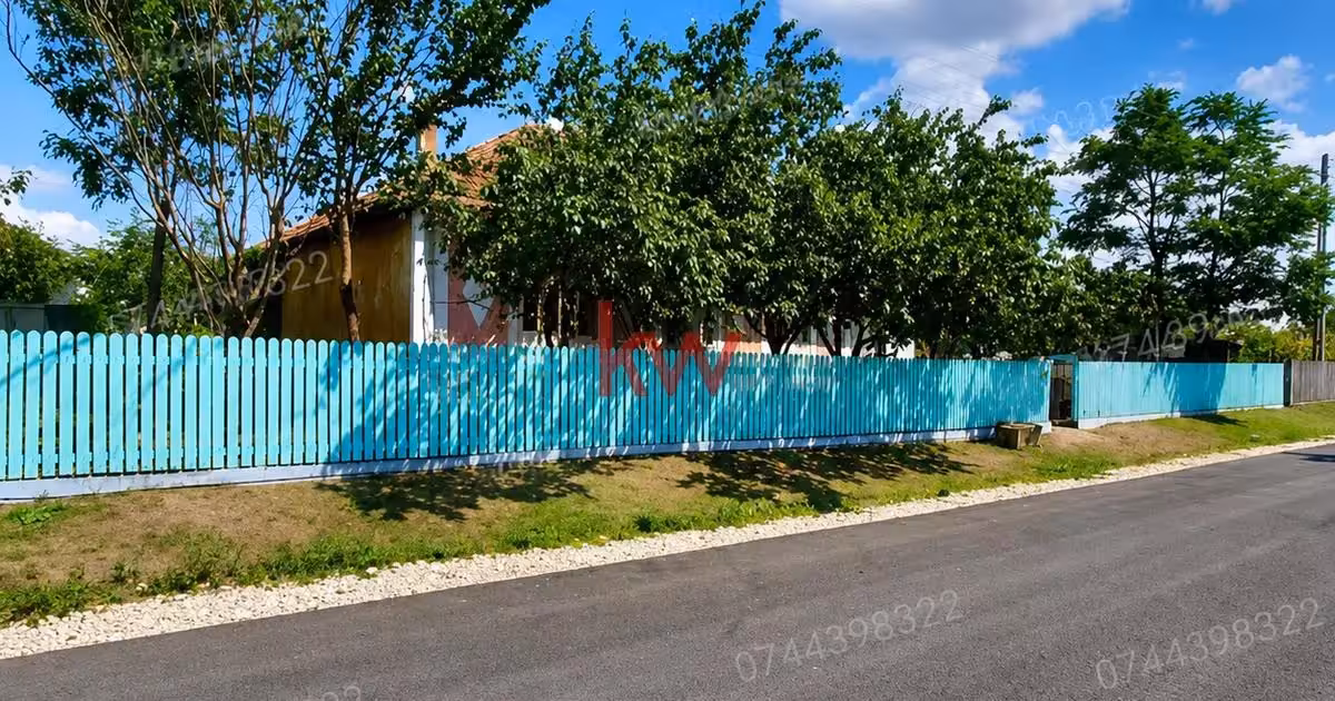 Casă individuală de vânzare cu 4 camere, mobilată în Săveni