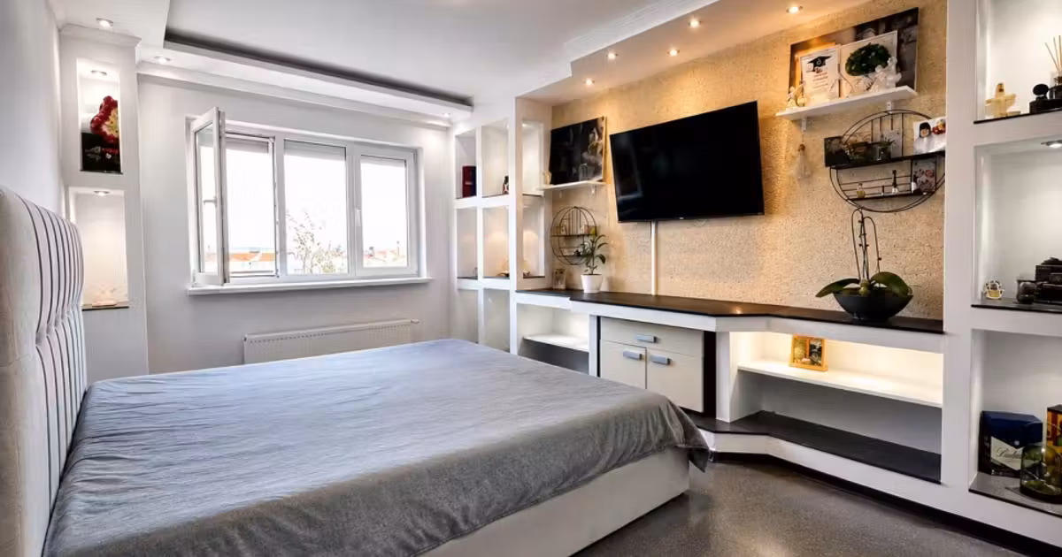 Apartament de vânzare cu 3 camere, mobilat în zona Aurel Vlaicu, Arad