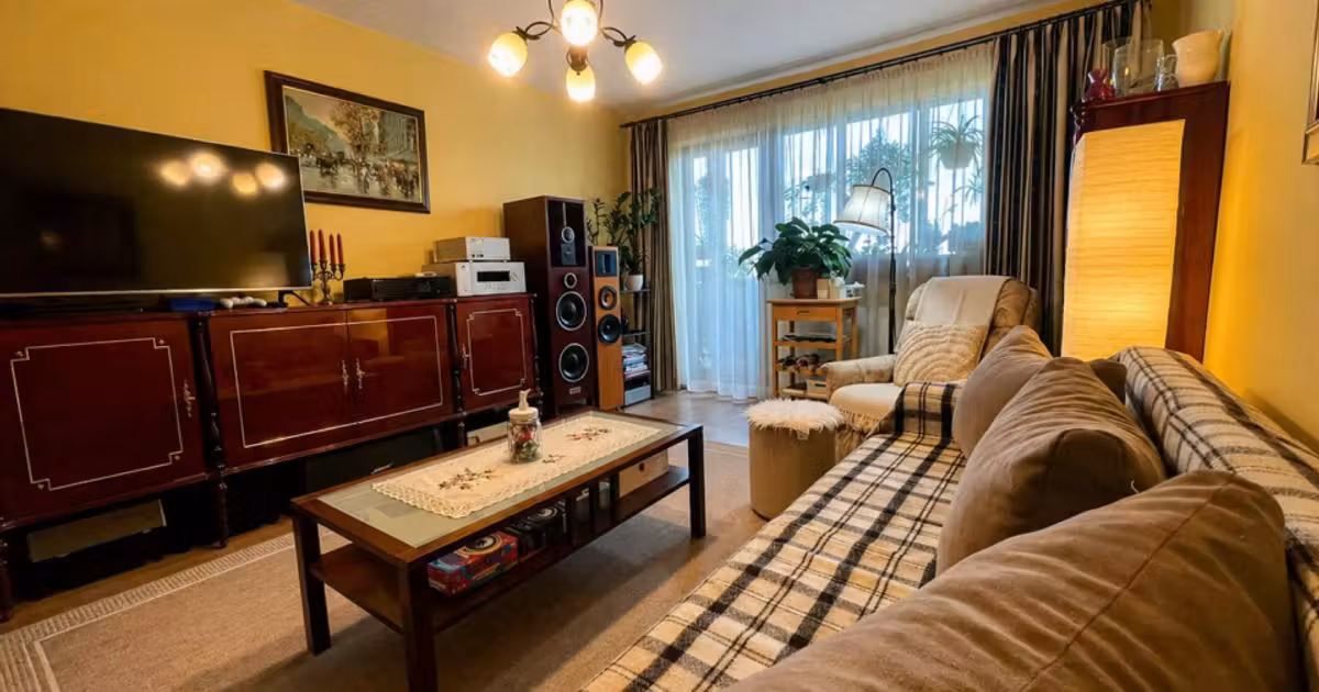 Apartament de vânzare cu 5 camere, mobilat în zona Aurel Vlaicu, Arad