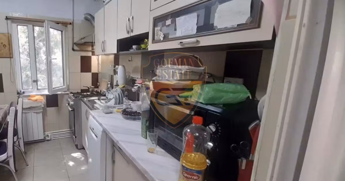 Apartament de vânzare cu 4 camere, mobilat în zona Inel II, Constanța