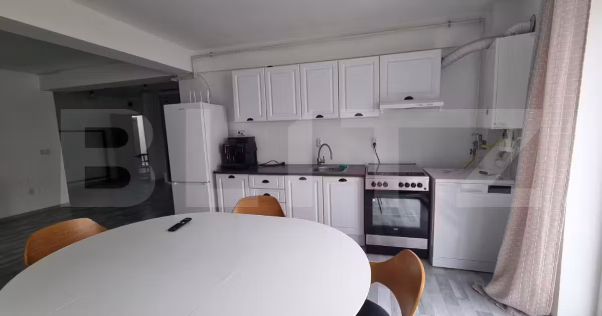 Apartament de vânzare cu 3 camere în zona Dâmbul Rotund, Cluj-Napoca
