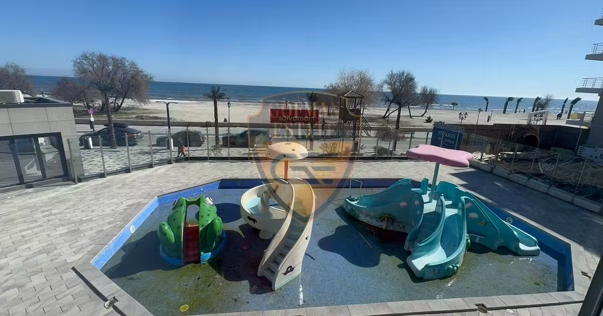 Apartament de vânzare cu 3 camere, mobilat în Mamaia
