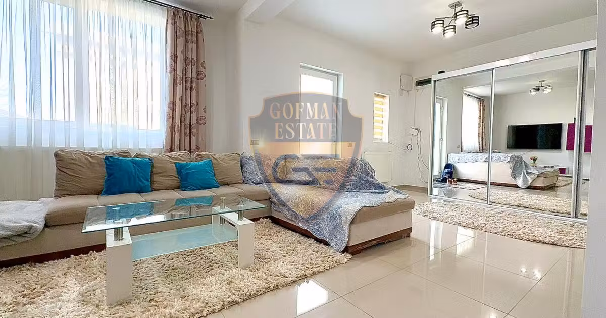 Casă individuală de vânzare cu 4 camere, mobilată în Mamaia