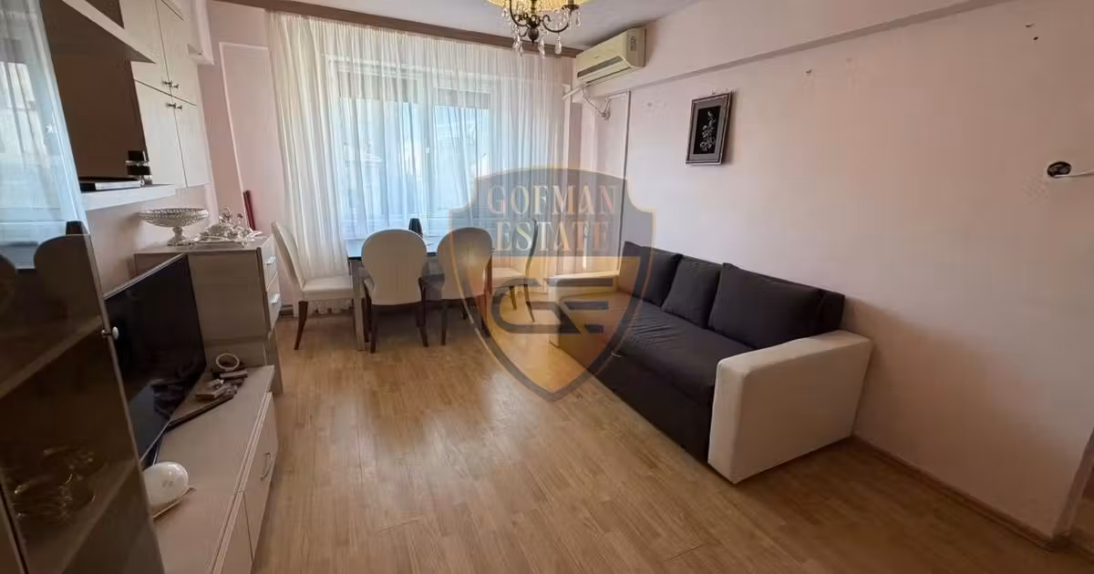 Apartament de vânzare cu 2 camere, mobilat în zona P-ța Ovidiu, Constanța