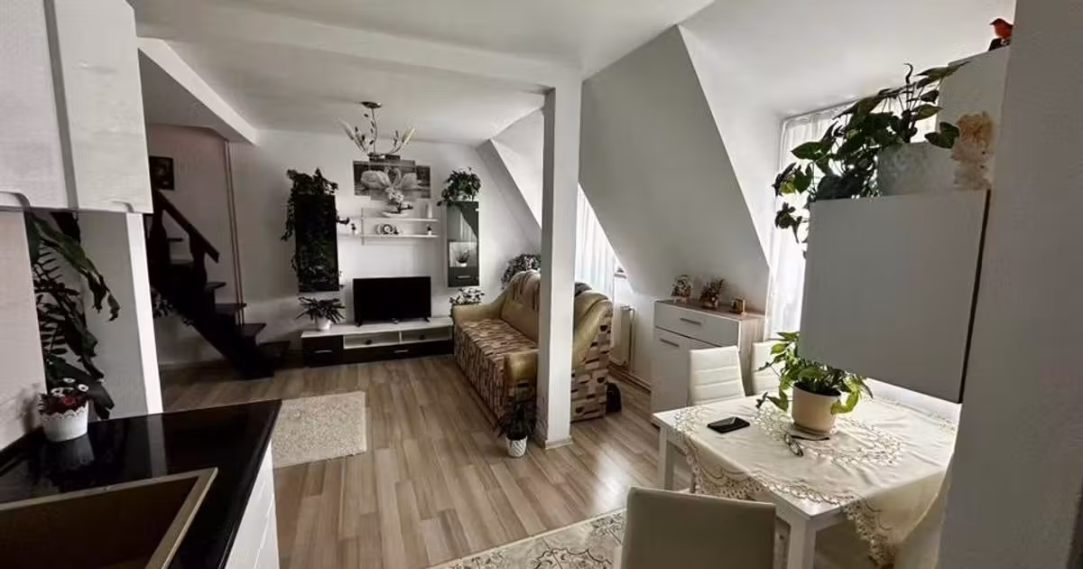 Apartament de vânzare cu 3 camere, mobilat în zona Vasile Aaron, Sibiu