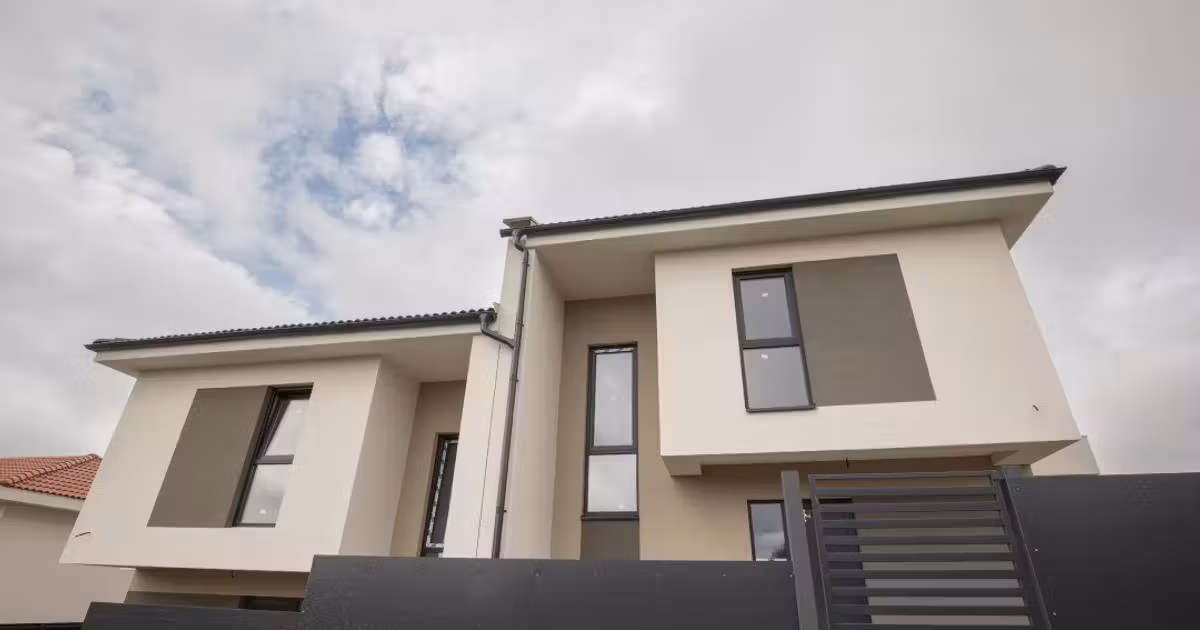 Duplex de vânzare cu 6 camere în Chinteni