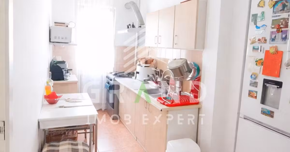Apartament de vânzare cu 2 camere, mobilat în zona Mănăștur, Cluj-Napoca