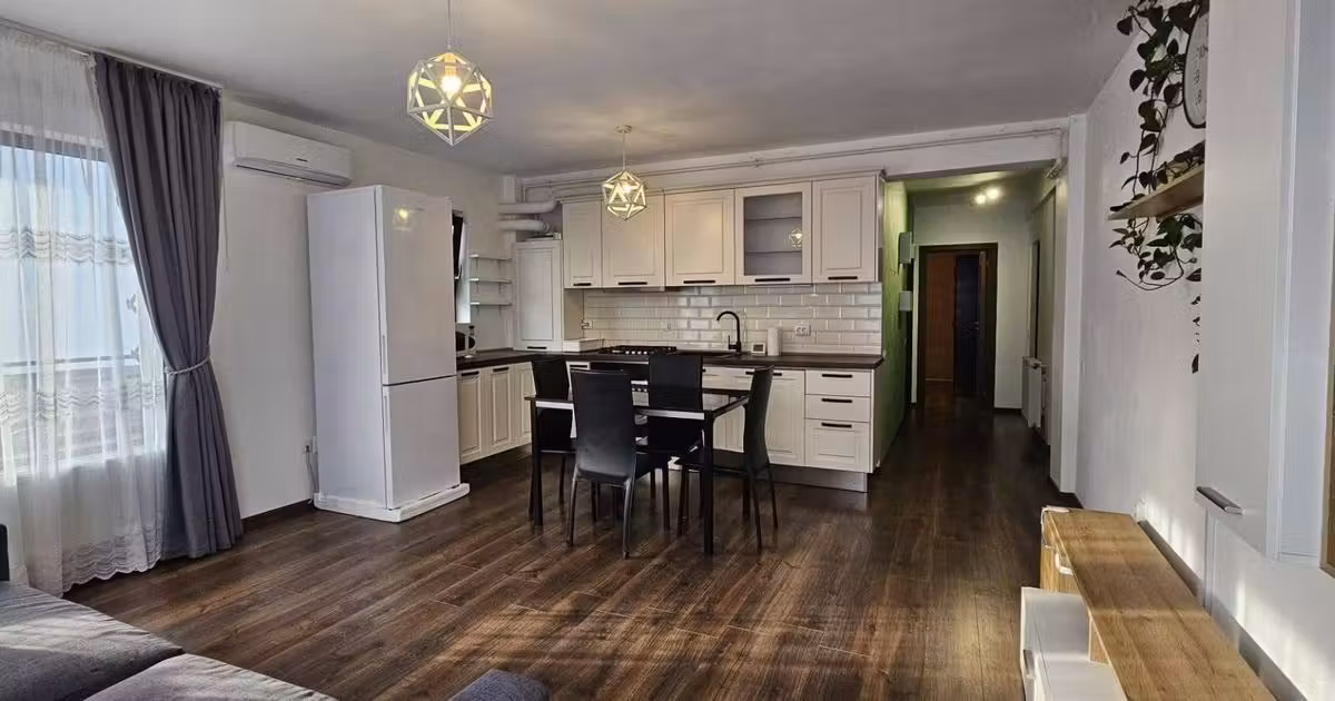 Apartament de vânzare cu 3 camere, mobilat în Florești