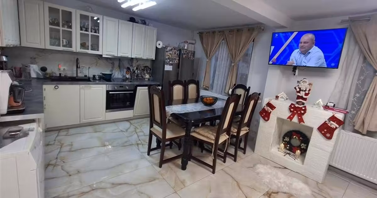 Casă individuală de vânzare cu 3 camere în Tălmaciu
