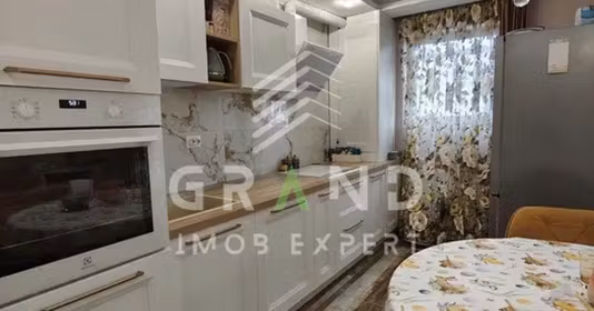Apartament Florești