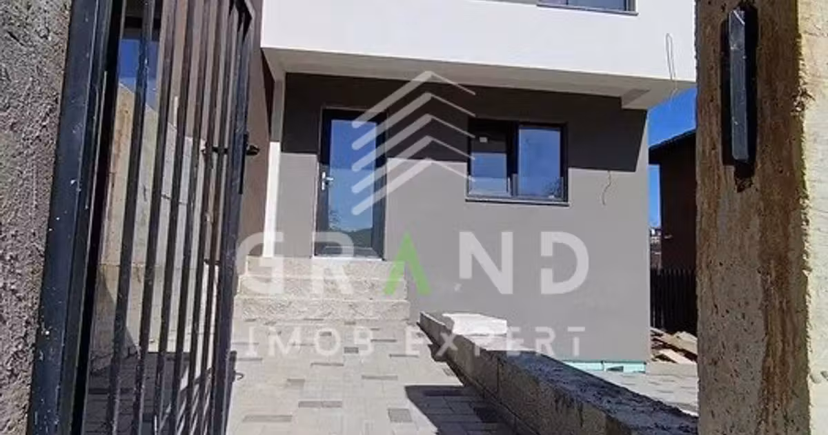 Duplex de vânzare cu 4 camere în Florești