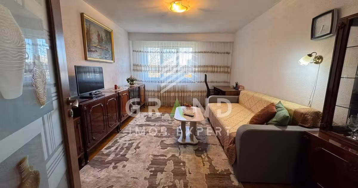 Apartament de vânzare cu 3 camere, mobilat în zona Mănăștur, Cluj-Napoca