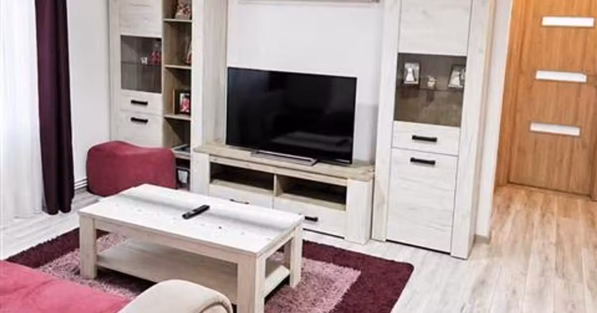 Apartament de vânzare cu 2 camere, mobilat în zona Terezian, Sibiu