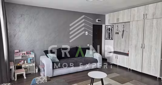 Apartament Florești