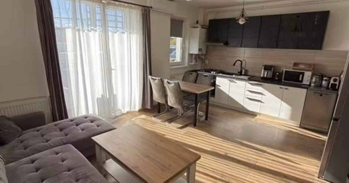 Apartament de vânzare cu 3 camere, mobilat în zona Turnișor, Sibiu
