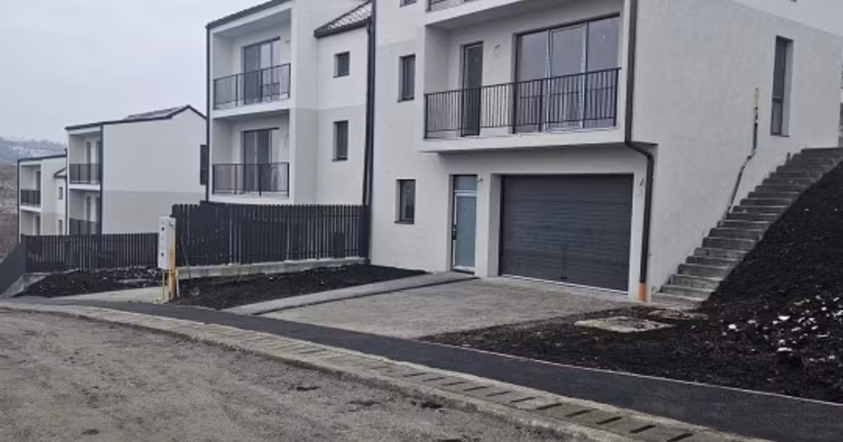 Duplex de vânzare cu 4 camere în Chinteni