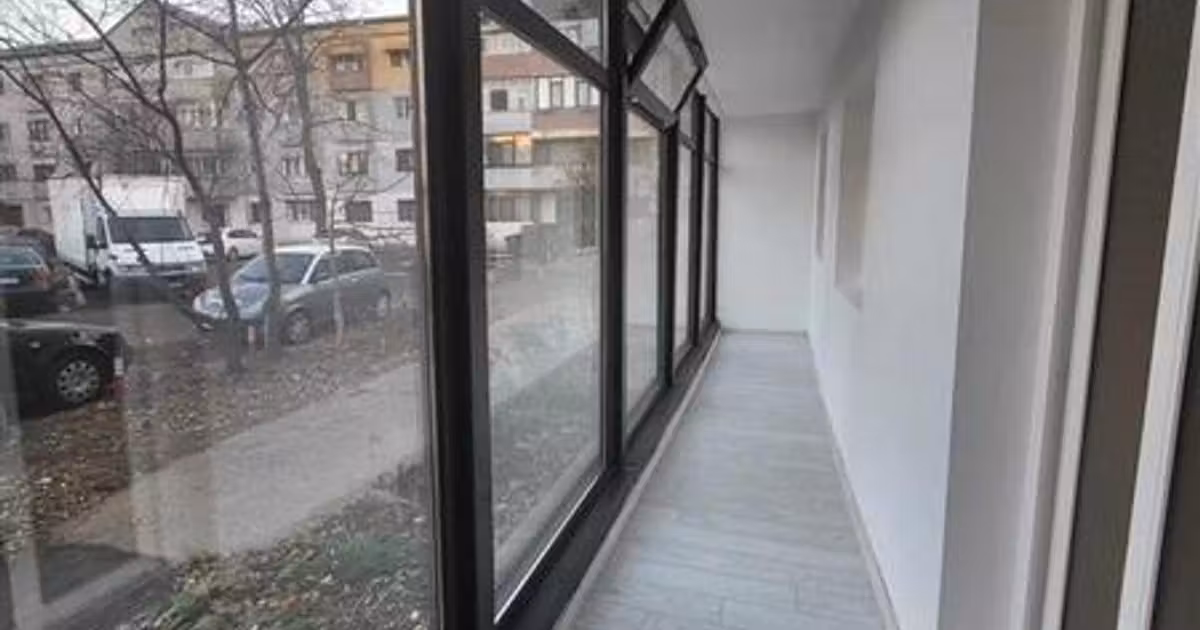 Spațiu comercial de vânzare de 100 mp, în zona Central, Focșani