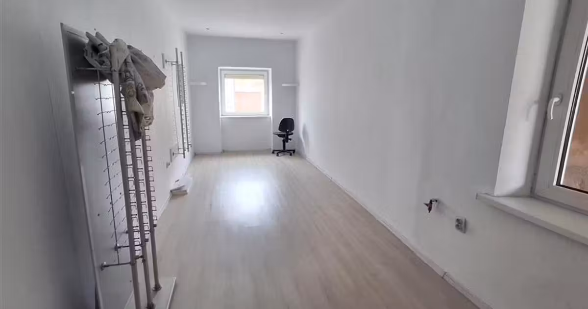Apartament de vânzare cu 4 camere în Cisnădie