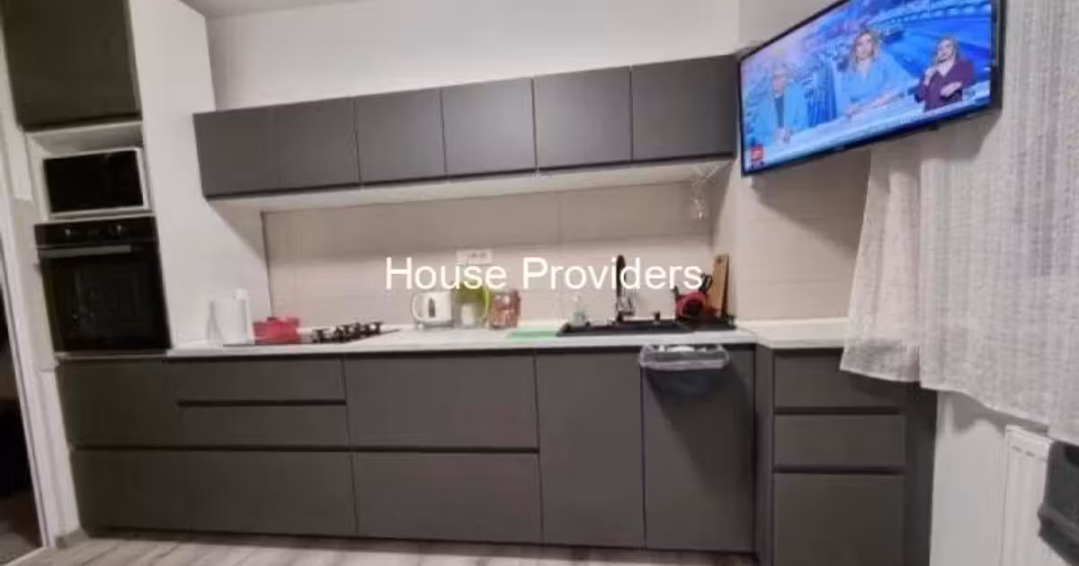Apartament de vânzare cu 2 camere, mobilat în zona Basarabia, Sector 3