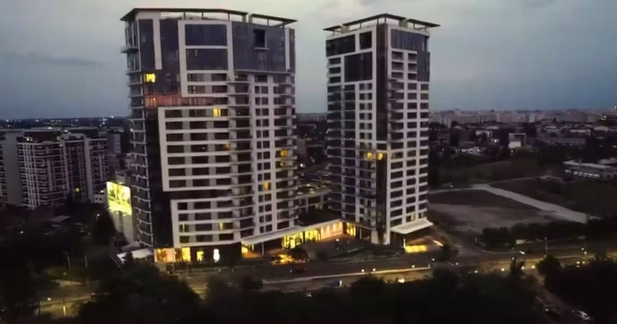 Penthouse de vânzare cu 5 camere în zona Barbu Văcărescu, Sector 2