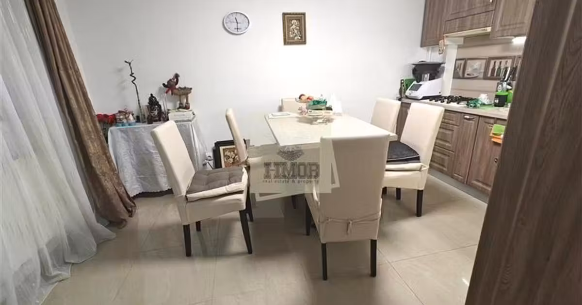Casă individuală de vânzare cu 4 camere în zona Trei Stejari, Sibiu