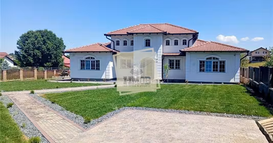 Casă Exterior Sud