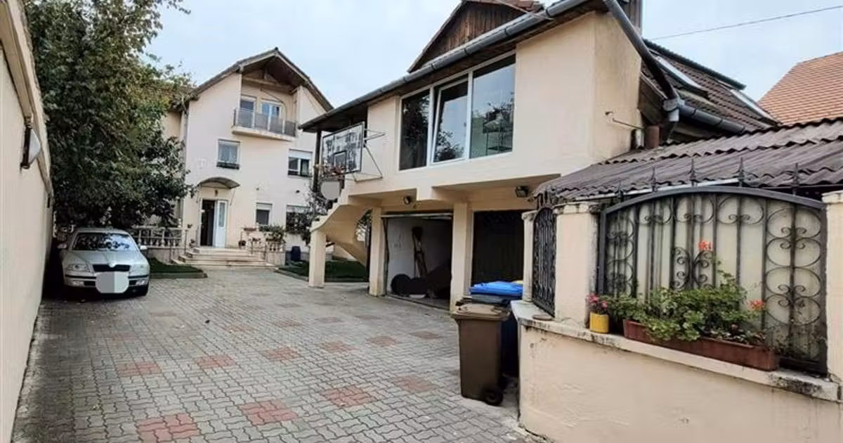 Casă individuală de vânzare cu 6 camere în zona Central, Sibiu