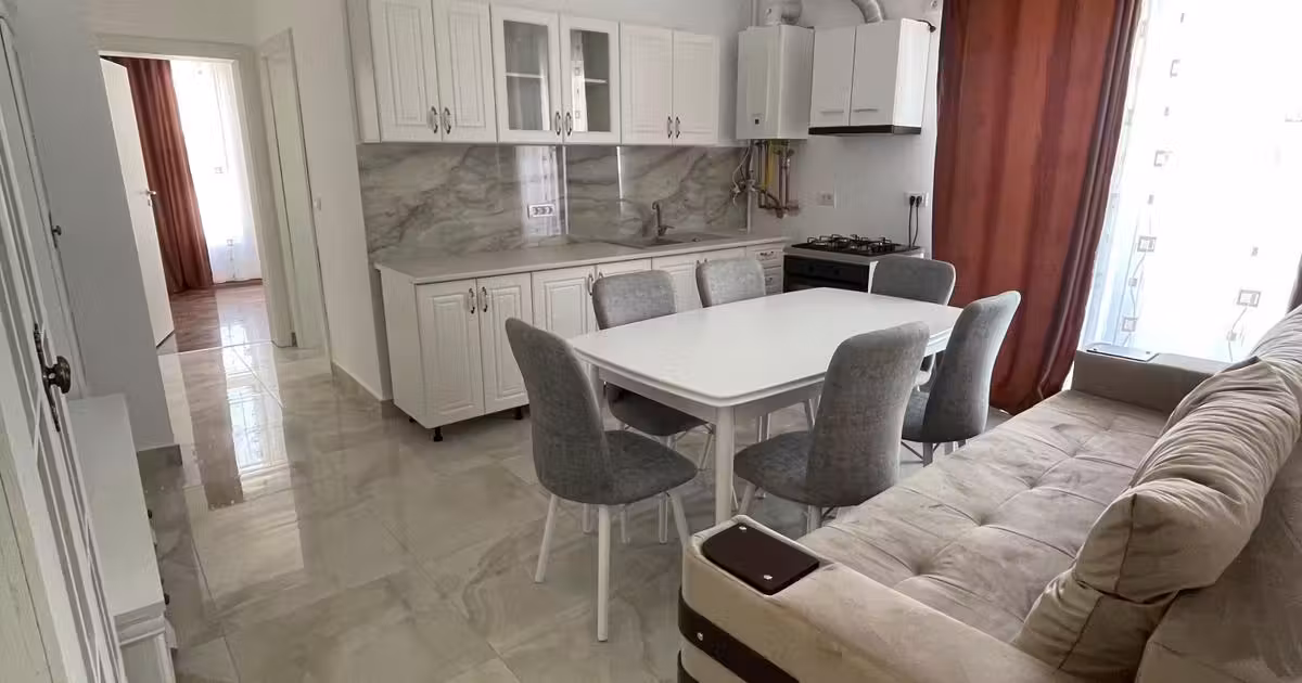 Apartament de vânzare cu 3 camere, mobilat în Giroc