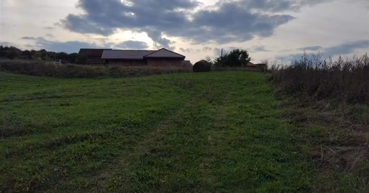 Teren Construcții intravilan de vânzare de 2900 mp, în Deușu