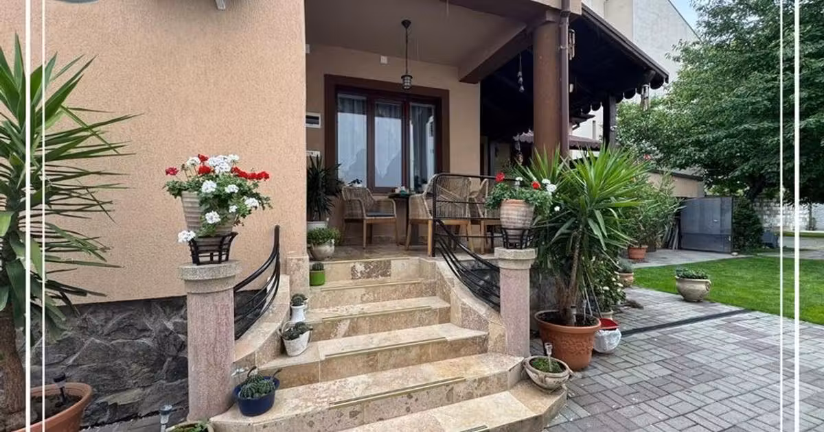 Casă individuală de vânzare cu 3 camere, mobilată în zona Pârneava, Arad