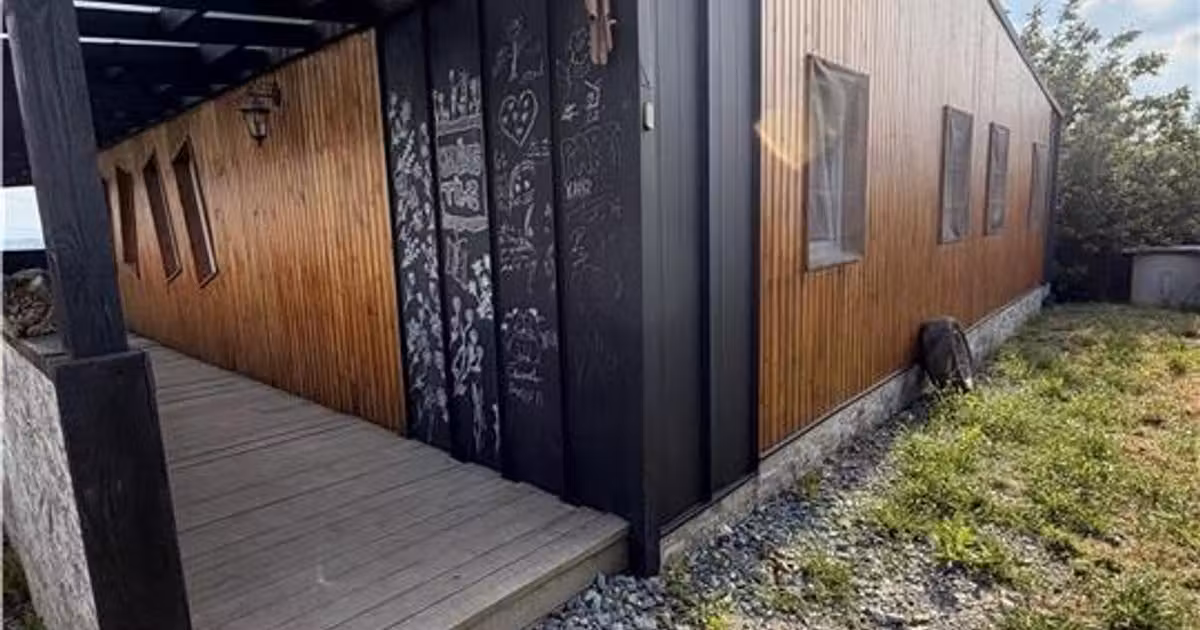 Casă de vânzare cu 4 camere în zona Burdujeni, Suceava