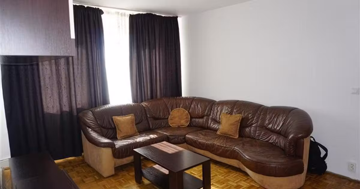 Apartament de vânzare cu 3 camere, mobilat în zona Craiovița Nouă, Craiova