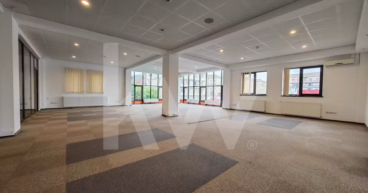 Birou de vânzare de 914.00 mp, în zona Mihai Viteazul, Sibiu