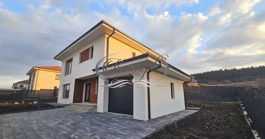 Casă Chinteni