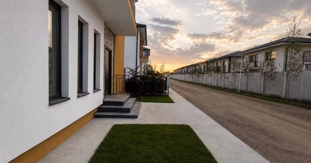 Casă individuală de vânzare cu 4 camere în Clinceni