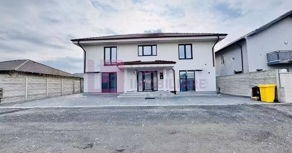 Casă individuală de vânzare cu 8 camere în Cisnădie