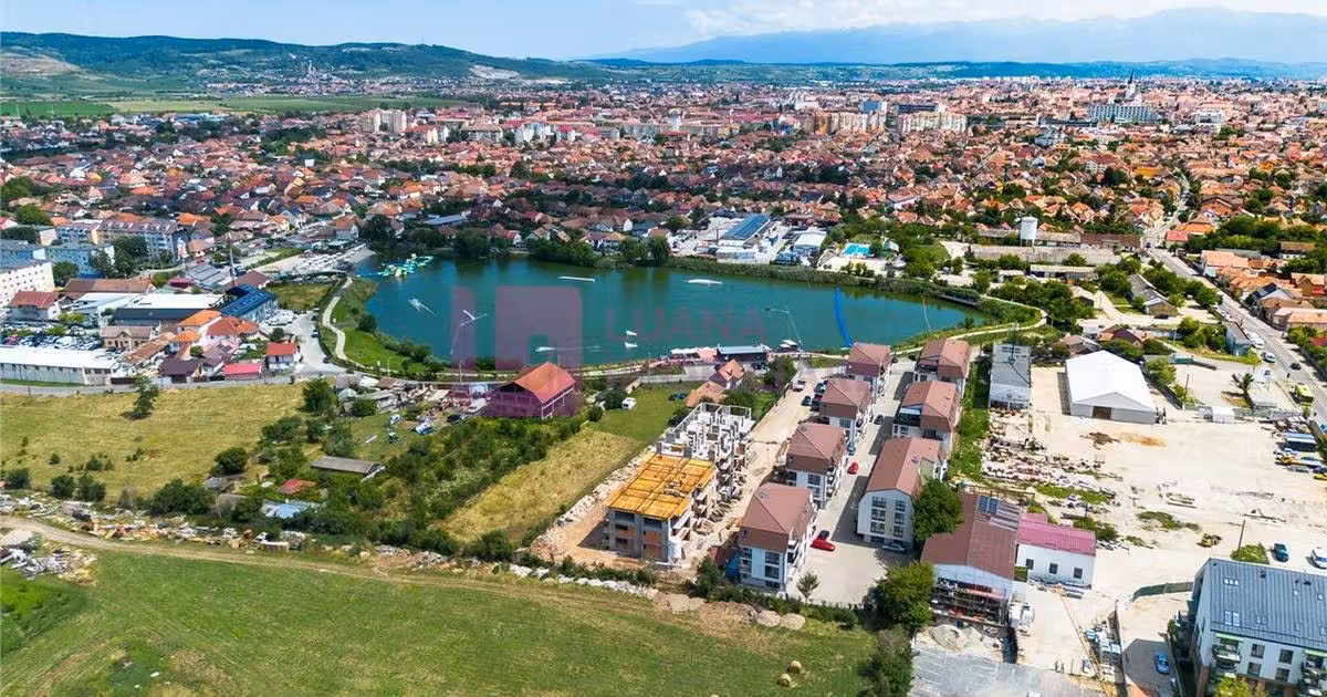 Penthouse de vânzare cu 3 camere în zona Aeroport, Sibiu