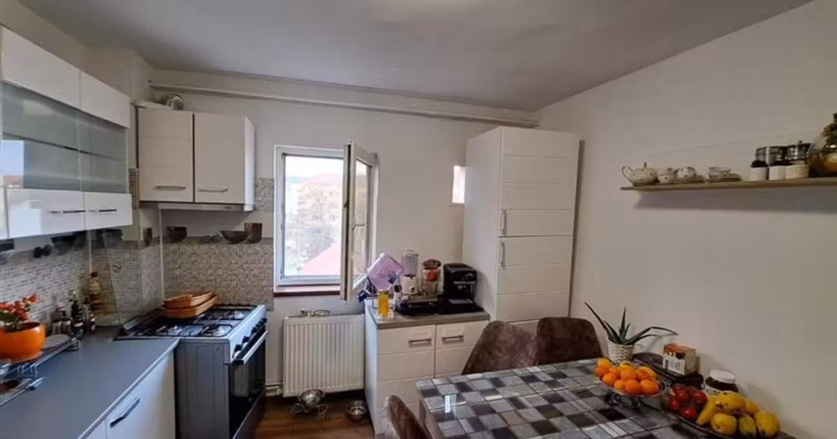 Apartament de vânzare cu 3 camere, mobilat în zona Complex Studențesc, Timișoara