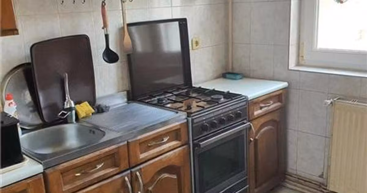 Apartament de vânzare cu 3 camere, mobilat în zona Dâmbovița, Timișoara