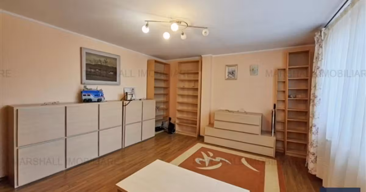Casă de vânzare cu 4 camere, mobilată în Bărcănești