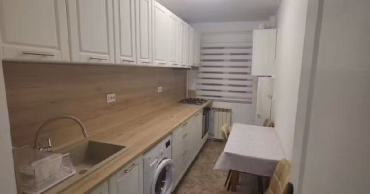 Apartament de vânzare cu 3 camere, mobilat în zona Mănăștur, Cluj-Napoca