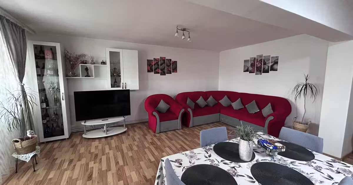 Apartament de vânzare cu 3 camere, mobilat în zona Dorobanți, Brăila