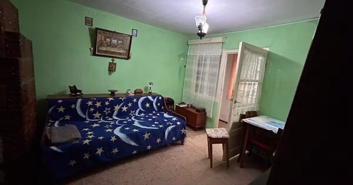 Casă individuală de vânzare cu 3 camere, mobilată în zona Central, Brăila