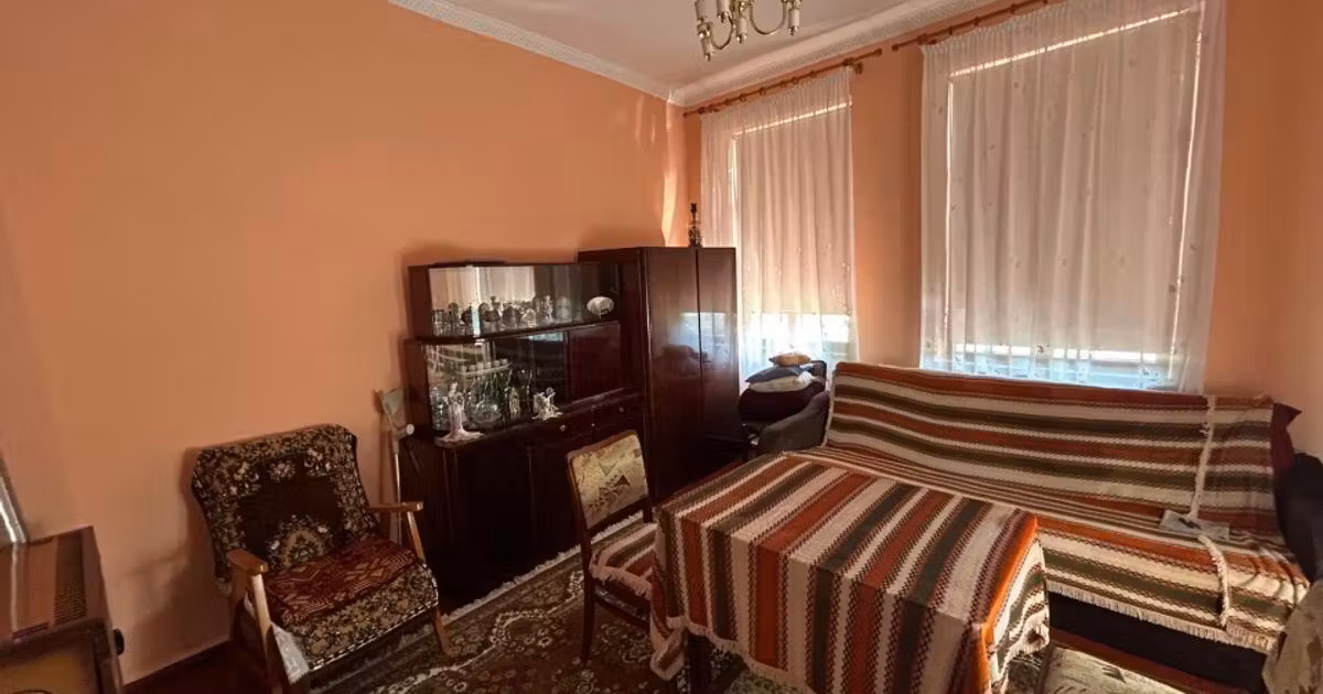 Casă individuală de vânzare cu 2 camere în zona Central, Brăila