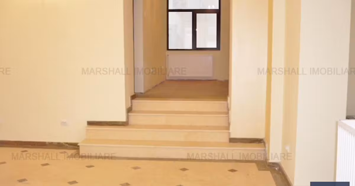 Birou de vânzare 490 mp în zona Ultracentral, Ploiești