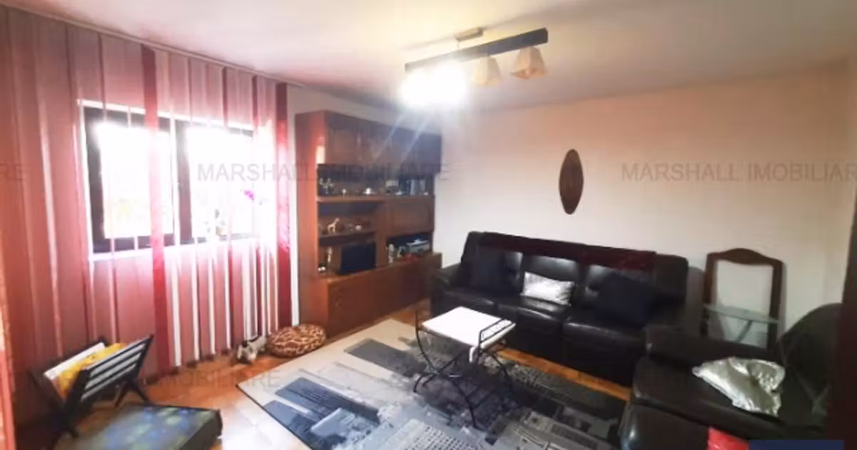 Casă de vânzare cu 4 camere în Tătărani