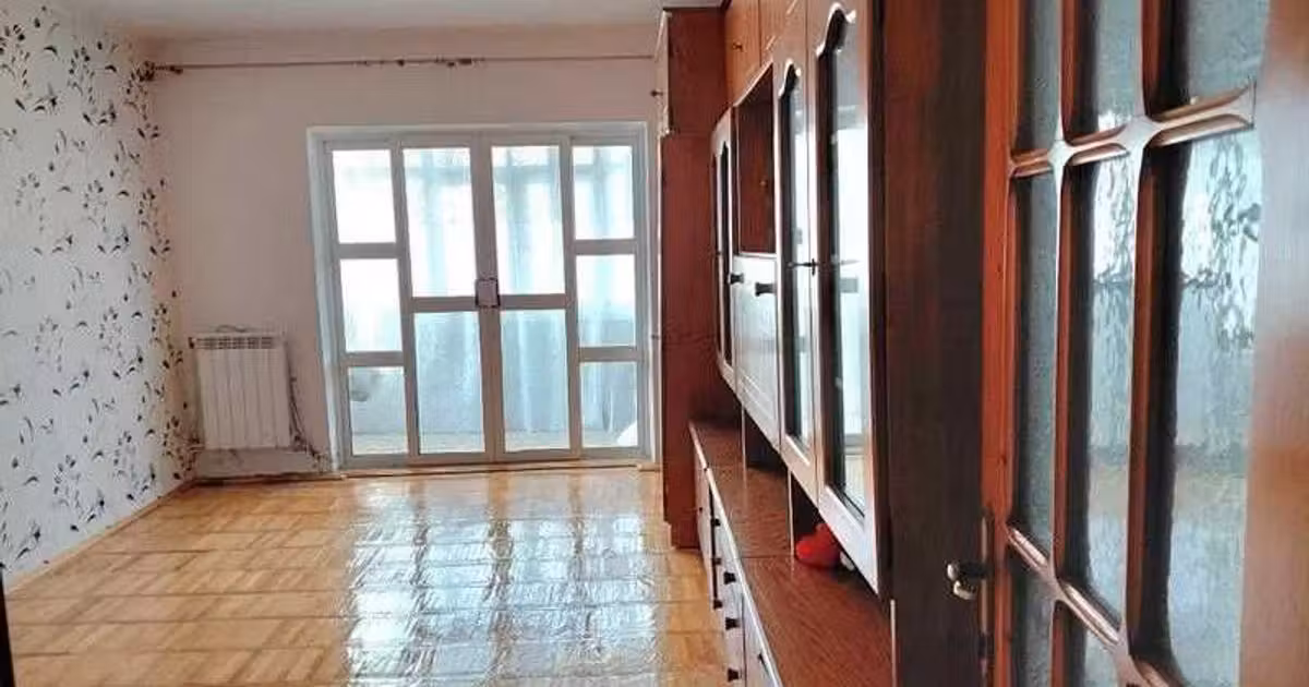 Apartament de vânzare cu 4 camere, mobilat în zona Gară, Focșani