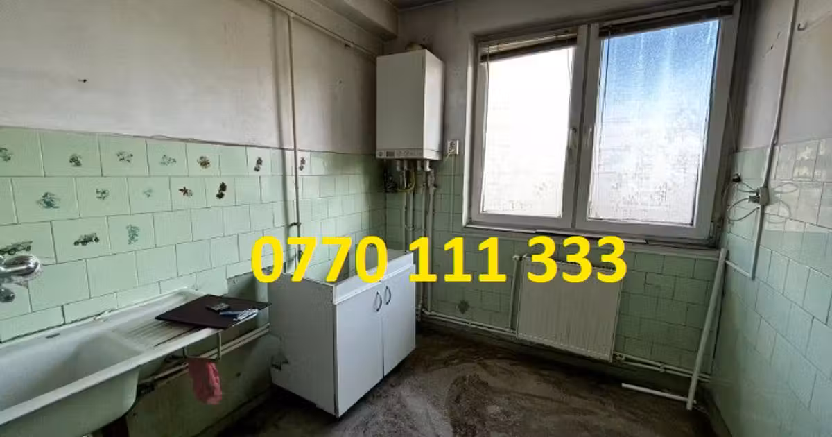 Apartament de vânzare cu 3 camere în zona Independenței, Brăila