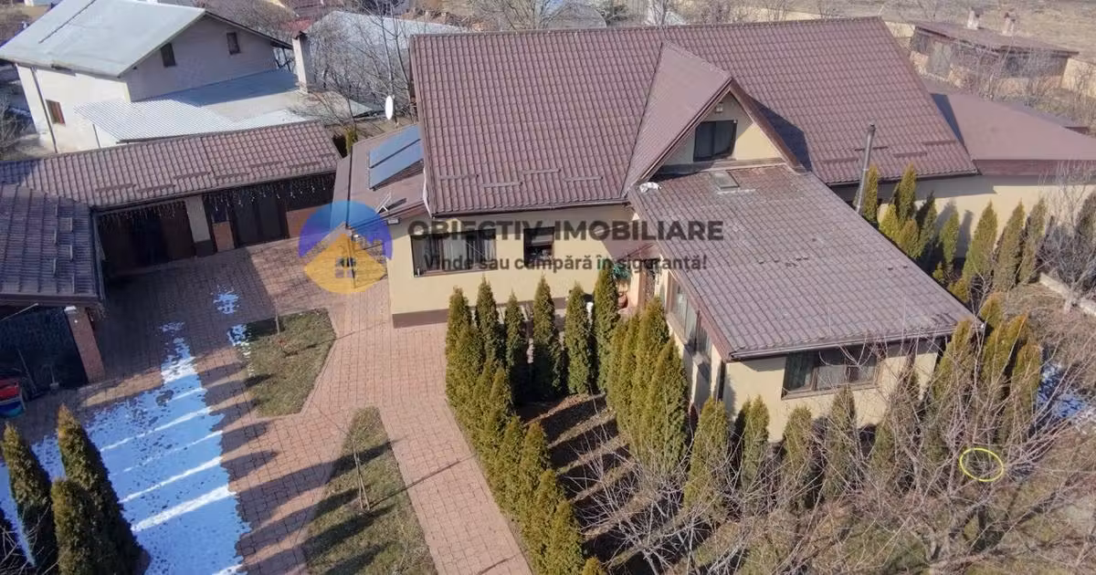 Casă individuală de vânzare cu 5 camere în zona Exterior Est, Piatra-Neamț